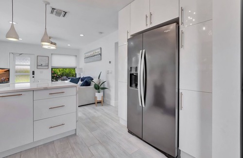 Delray Beach Maison | Escape to Your Beachside Oasis – Mid-Century Modern Meets Coastal Luxury