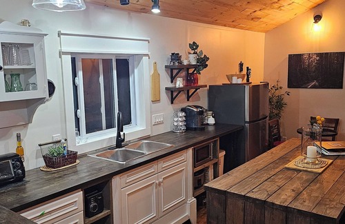 Madawaska Cottage | Escape with 7 seat HotTub and Outdoor Entertainment Sleeps 10 South Algonquin