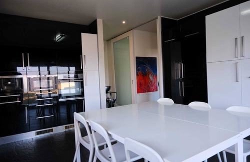 Baiao Maison | ESCUSA LOCAL ACCOMMODATION