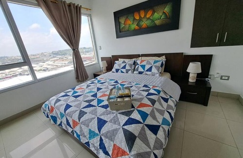 Guayaquil Appartement | ESMERALDA SUITE CON VISTA CIUDAD/PISCINA/GYM/PARQUEO