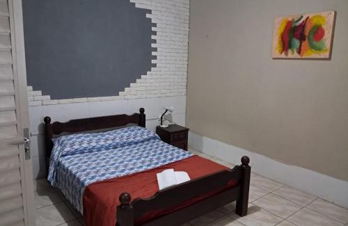 Centro Maison | Espaço básico e funcional com 2 ambientes, sem fogão, bem localizado, zona nobre, com garagem