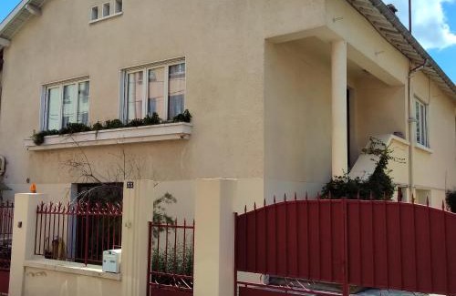 Bussiere - Cadiere Lit Et Petit-Déjeuner | Espace Beléverte Bussière 2 Albizia appartement meublé de 2 chambres