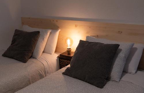 Erandio Chalet De Ski | Espacio tipo estudio completo, totalmente privado e independiente