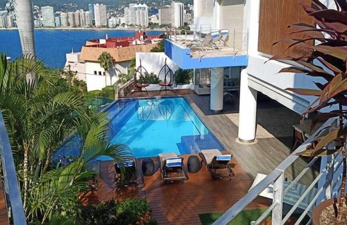 Playa Guitarron Maison | Espectacular casa en Brisas Guitarron con la mejor vista a la Bahia