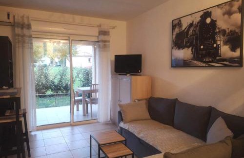 Santa-Maria-Poggio Appartement | Esperanza