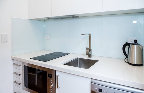 Ashfield Appartement | Esperanza Gardens A Stylish Victorian Studio