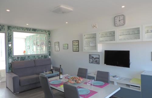 Le Treport Appartement | ESPLANADE FRONT DE MER 113 1er Etage Lit fait WIFI Taxe de séjour incluse