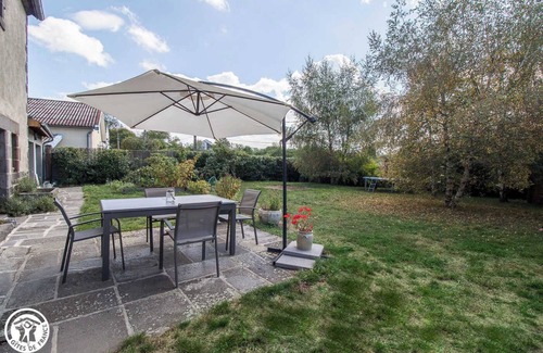 Charbonnieres-les-Varennes Maison | Esprit de Famille - CHARBONNIERES LES VARENNES