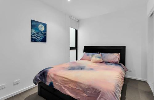 Essendon North Maison | Essendon North Sanctuary by Ready Set Stay