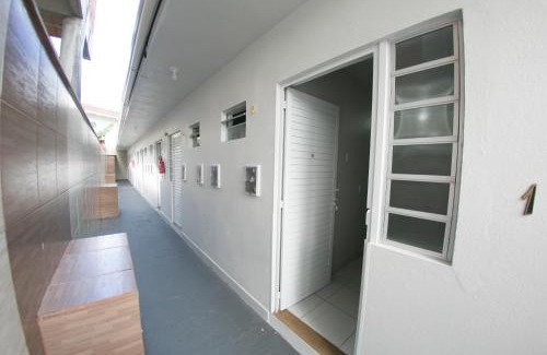 Castelo Branco Appartement | Estúdios Individual na Meia Praia ar, wifi, vaga, cozinha, tv smart - 6 x no cartão sem juros