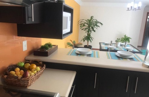 Guadalajara Appartement | *~Estacionamiento Seguro ¬ WiFi ¬ 5 min Expo GDL~ Restaurantes y Plaza del Sol*