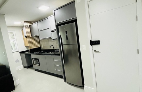 Alto Ribeirao Appartement | Estadia Perfeita em Florianópolis: Apartamento com 2 Quartos e Churrasqueira!