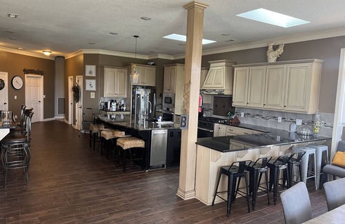 Greenwood Maison | Estate Home Heated Pool Hot Tub Beach Wi-Fi 8 acres 5000 sqft 5 bd 3.5 bath