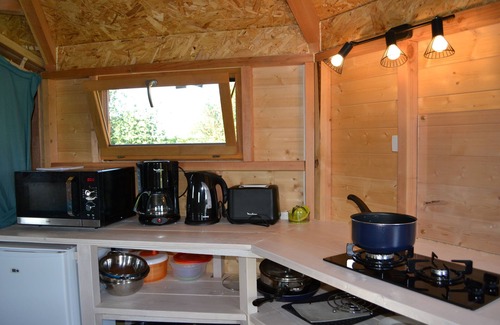 Avesnes-en-Val Cabine | Domaine avec cabanes en bois, proche de la mer, mini-ferme, jeux
