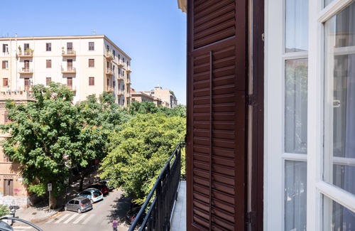 Ruggero Settimo Appartement | EsterOlga wonderful finely furnished apartment in the city center