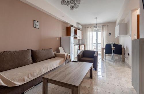 Larissa Appartement | Estia Central Apt. With Parking