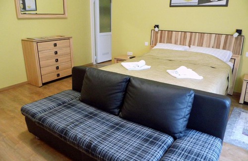 Bekescsaba Maison | Eszter Apartman