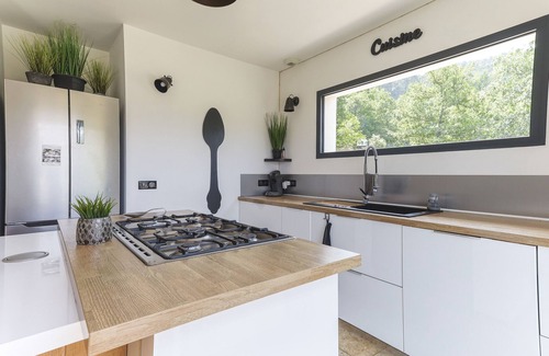 Saint-Jean-du-Gard Maison | Etoile du Sud, maison de vacances familiale pour 6 personnes avec piscine privée.
