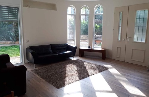 Petah Tikva Maison | Etty's Hous - Boutique Hotel