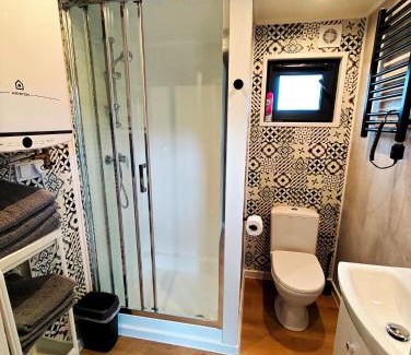 Gorzno Maison | Euforia Górzno - nowoczesne domki nad jeziorem z sauną, balią, jacuzzi