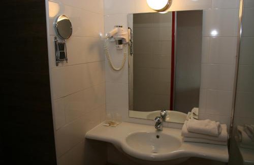 Cote d'Or-Les Sarrazins Hôtel | Euro Hôtel Paris Créteil