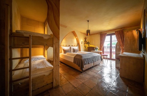 Rust Hôtel | Europa-Park Freizeitpark & Erlebnis-Resort, Hotel Castillo Alcazar