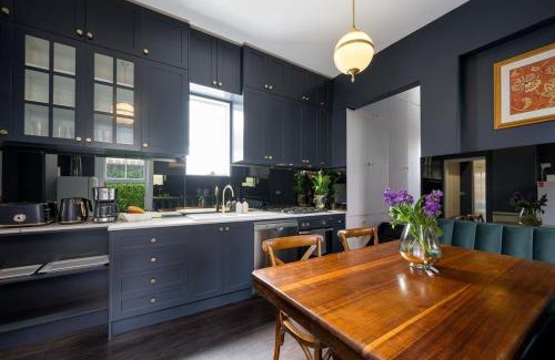 Carlton North Maison | European Style Home with Private Rooftop Terrace