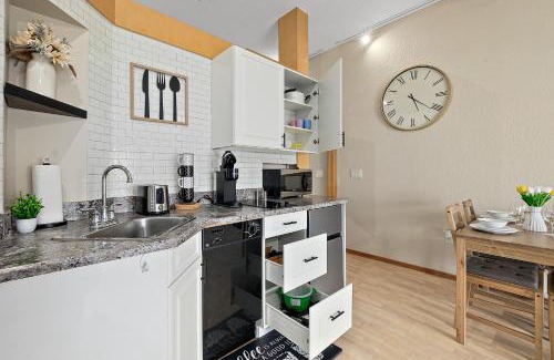 Palm Coast Appartement | European style Queen Suite in Palm Coast - Best view with Balcony near Beaches!
