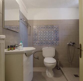 Leonidio Maison | Ev Zin Mouria