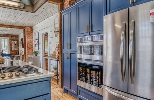 Brenham Maison | Eva on West Alamo