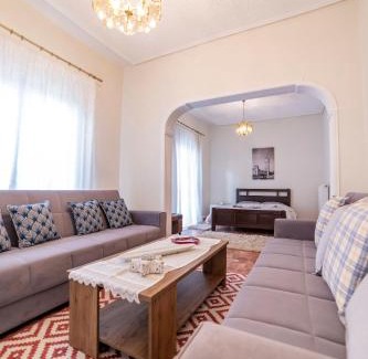 Mavromati Appartement | Evans House