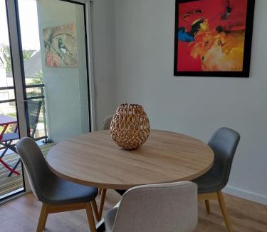 Fouesnant Appartement | Evasion chic au coeur de la ville et proche plage - Garage privé - Deux chambres
