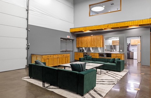 South Richland Cabine | Event Center for RENT!