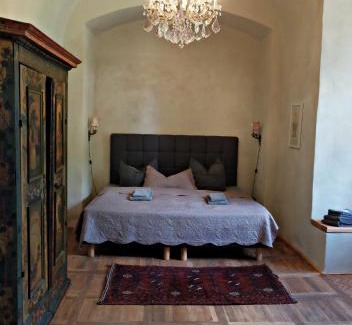 Neuenhagen Maison | Event- Kultur & B&B Kunst Schloss Neuenhagen Übernachten im Denkmal
