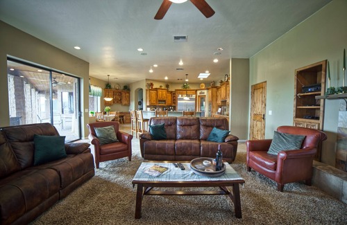 Tortolita Maison | Spacious Tucson Home on 4 Acres of Desert with Private Salt Water Pool & Hot Tub