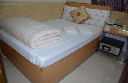 Tsim Sha Tsui Maison | Everest Guest House