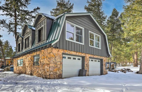 Evergreen Meadows Appartement | Evergreen Apt with Deck, Fire Pit and Gas Stove!