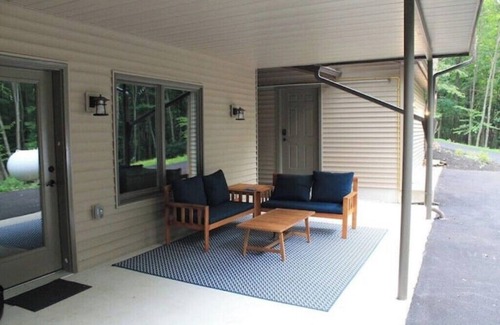 Turbotville Maison | Evergreen Lodge