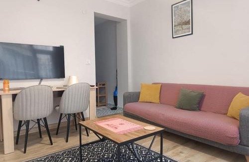 Uskudar Appartement | Evinizin Konforunu Yaşayın !