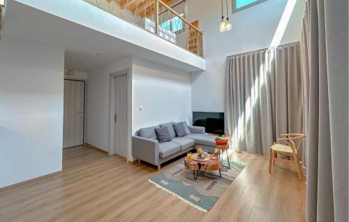 Evrostina Maison | Evoikon