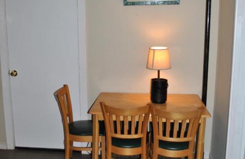 Weequahic Maison | EWR AIRPORT Multilevel Guest House Room with 2-3 Beds