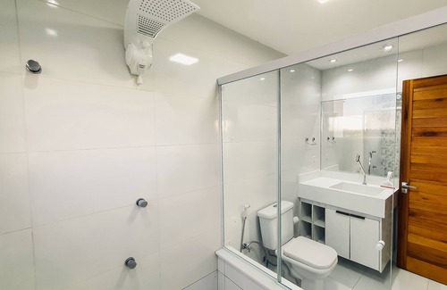 Arembepe Maison | Excelente Casa com Churrasqueira e ar Condicionado em Arembepe