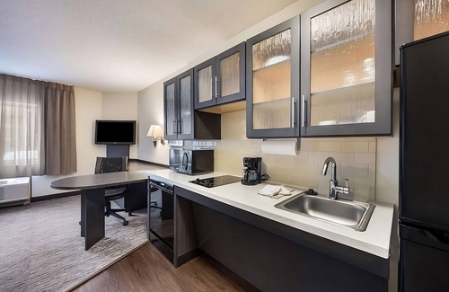 North Arlington Hôtel | Excellent Choice! Unit with Full Kitchen, Short Drive to Six Flags Over Texas