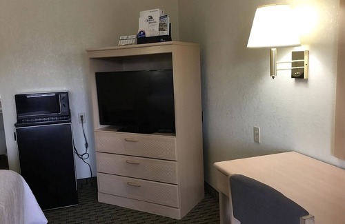 Cabot Maison | Excellent Choice! w/ Free Parking & Breakfast, Pet-friendly Property!