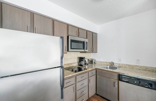 Gateway Appartement | Excellent Gateway 1BR w/ Gym, Pool, nr Soccer Field, by Blueground