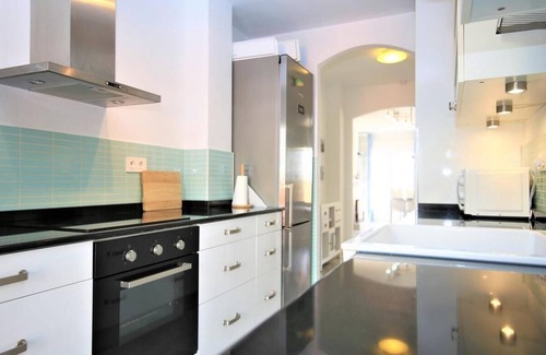 Estepona Appartement | Excellent appartement élégant avec vue sur la mer, Belgravia Club à côté du port près de la plage