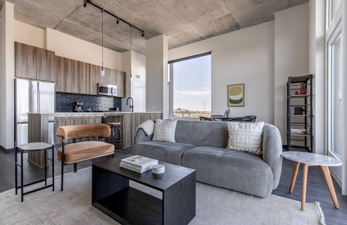 Near West Side Appartement | Excellent West Loop 2BR w/ Gym, near Fulton Market & I-90, by Blueground