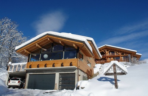 La Plagne-Tarentaise Chalet De Ski | Exceptionnel, piscine chauffée, spa, sauna, borne tesla, service en option
