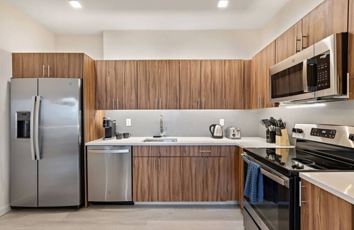 Newark Hôtel | Exceptional 2BR ! Free Parking ! 30 Min to NYC !