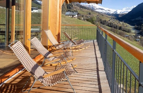 Hauteluce Chalet De Ski | Chalet d'exception (5 étoiles) face au Mont Blanc - Jacuzzi & Sauna & Cinéma